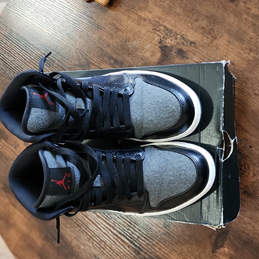 AIR Jordan 1 Mid Premium (Wool Accents)